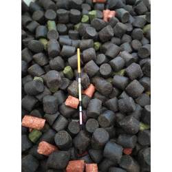 LOT  106 ANTENNES PATE MULTICOLORE 2MM/0.8MM/7CM